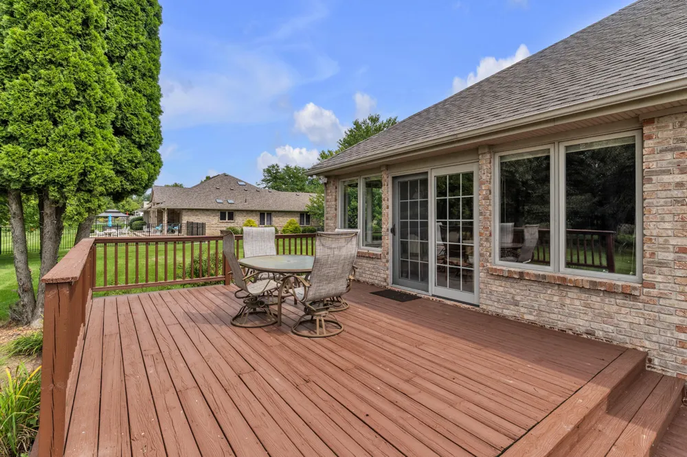 8786 Loire Valley Drive Tecumseh, MI 49286