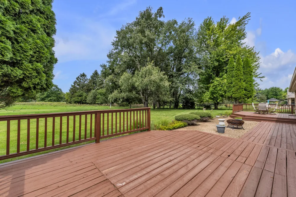 8786 Loire Valley Drive Tecumseh, MI 49286