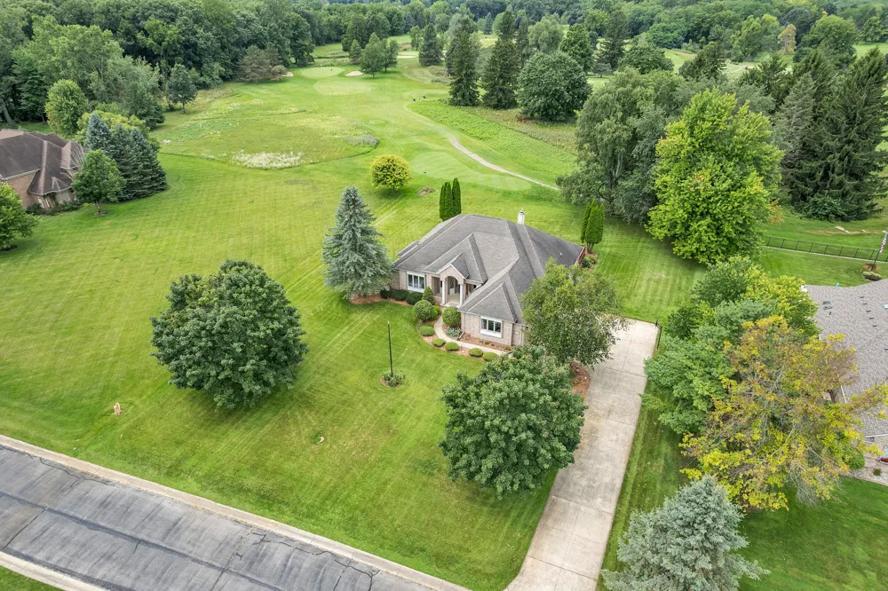 8786 Loire Valley Drive Tecumseh, MI 49286