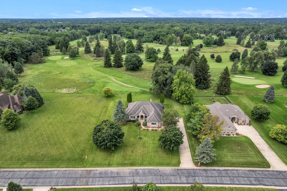 8786 Loire Valley Drive Tecumseh, MI 49286