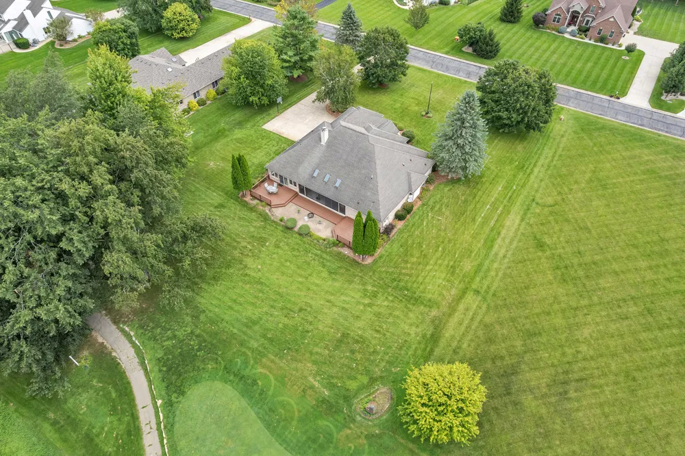 8786 Loire Valley Drive Tecumseh, MI 49286