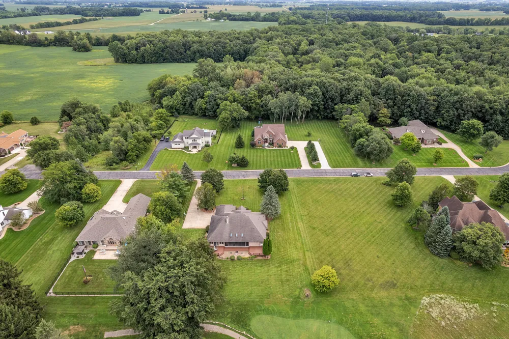 8786 Loire Valley Drive Tecumseh, MI 49286