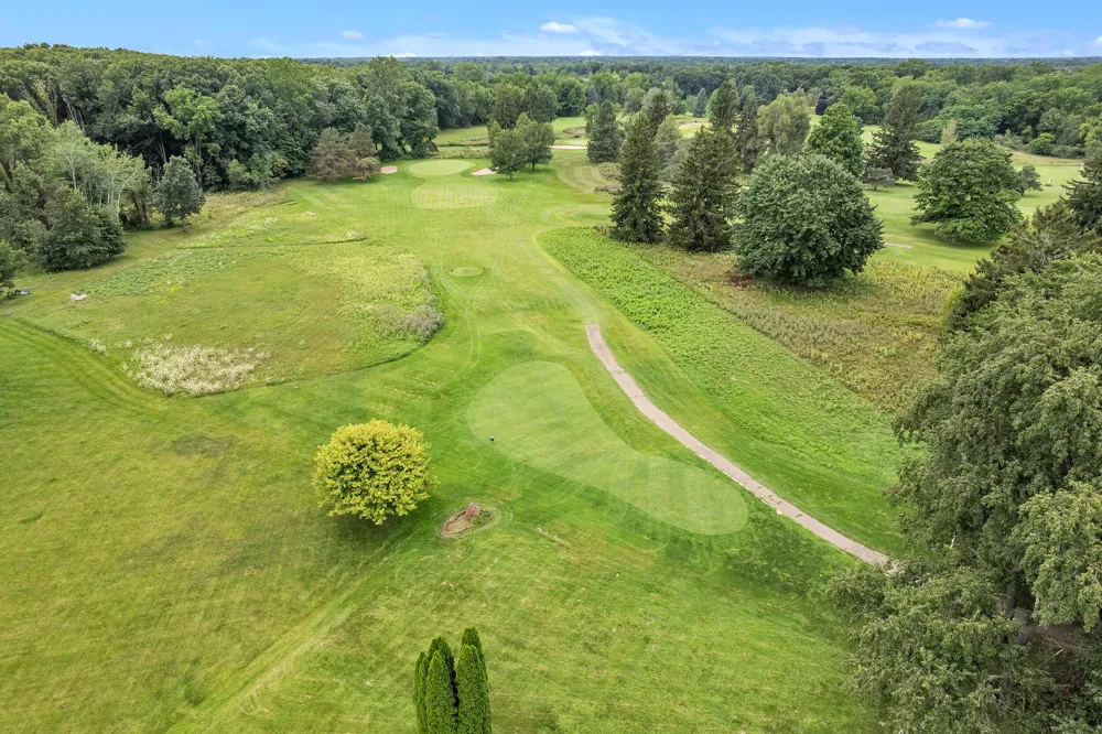 8786 Loire Valley Drive Tecumseh, MI 49286