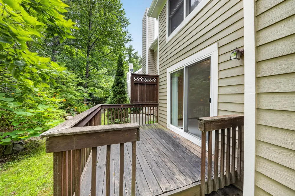 2445 Mulberry Court Ann Arbor, MI 48104