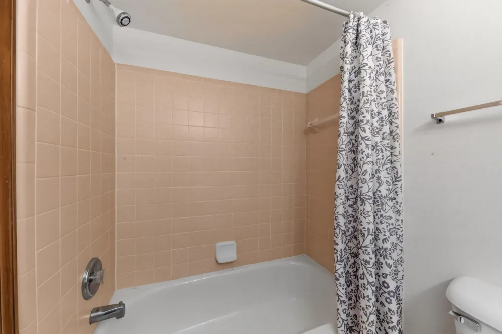 2445 Mulberry Court Ann Arbor, MI 48104