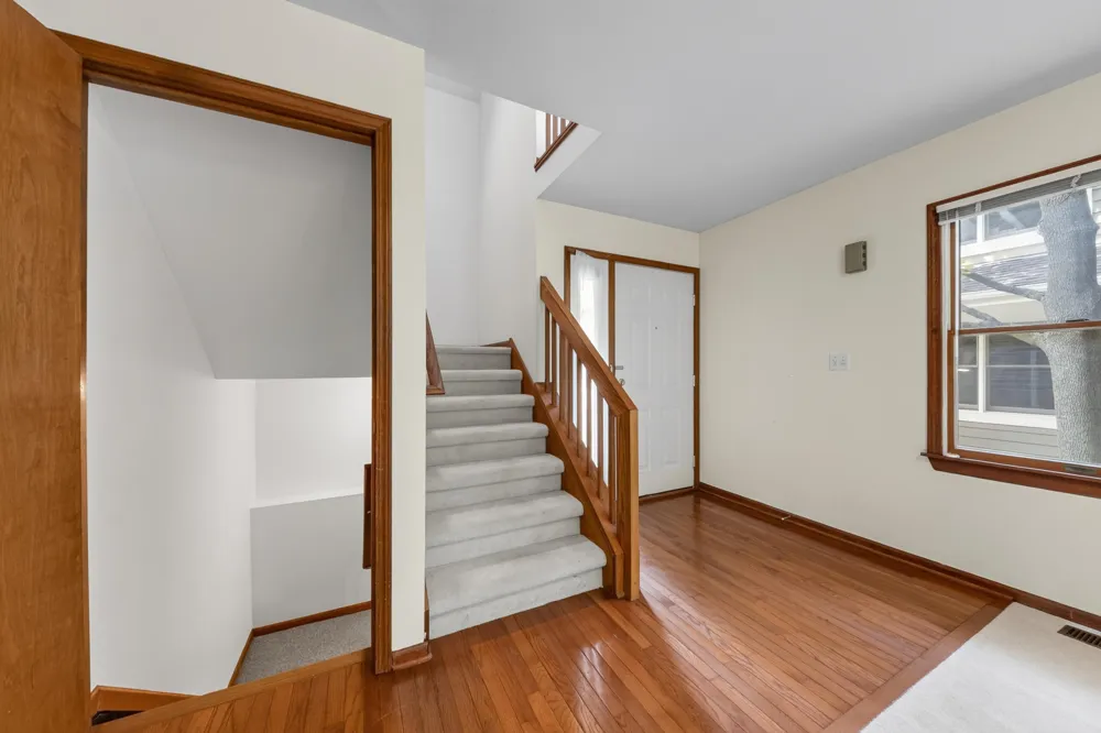 2445 Mulberry Court Ann Arbor, MI 48104
