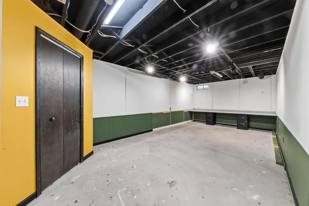 2445 Mulberry Court Ann Arbor, MI 48104