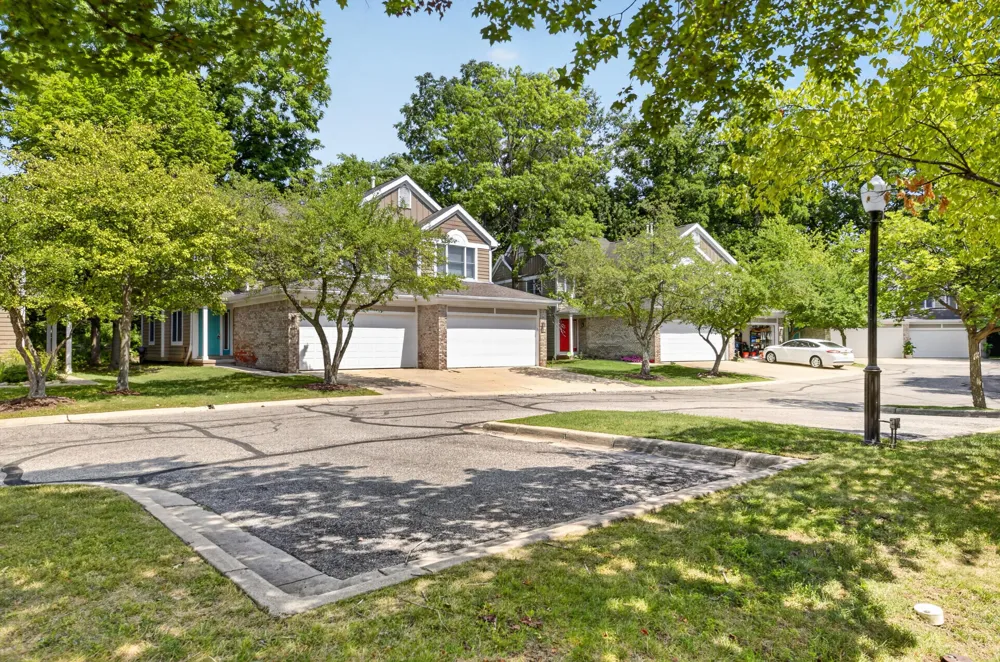 2445 Mulberry Court Ann Arbor, MI 48104