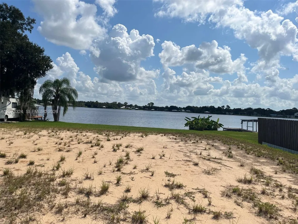 1050 Lake Carrie Dr Lake Placid, FL 33852