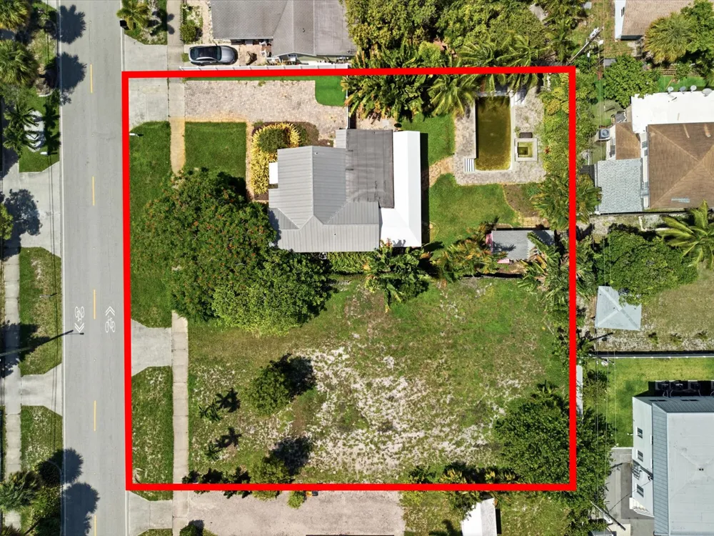 227233 S Swinton Avenue Delray Beach, FL 33444