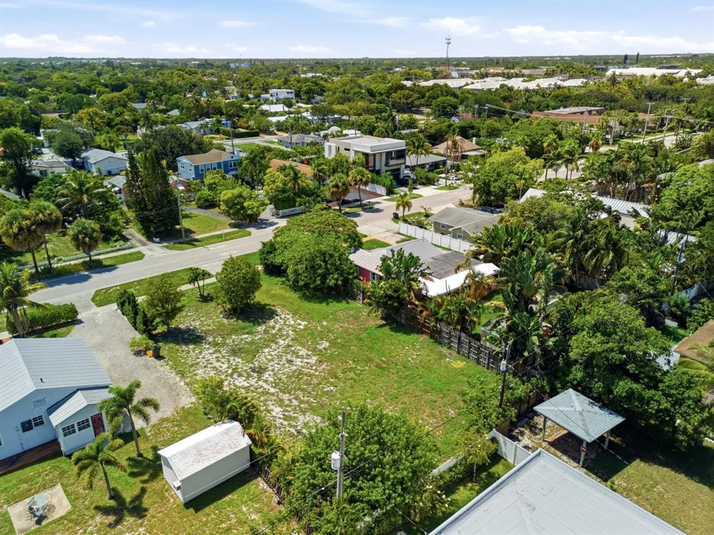 227233 S Swinton Avenue Delray Beach, FL 33444