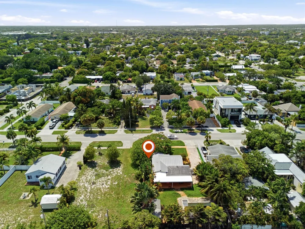 227233 S Swinton Avenue Delray Beach, FL 33444