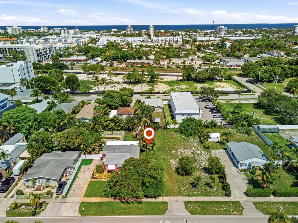 227233 S Swinton Avenue Delray Beach, FL 33444