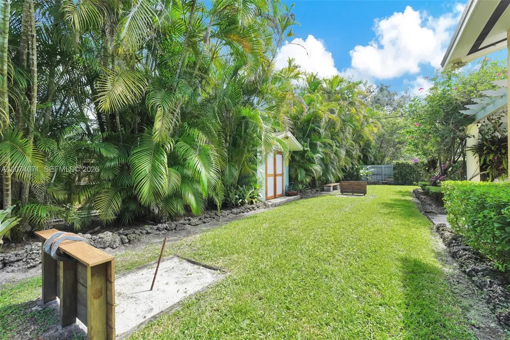 8220 SW 162nd St Palmetto Bay, FL 33157