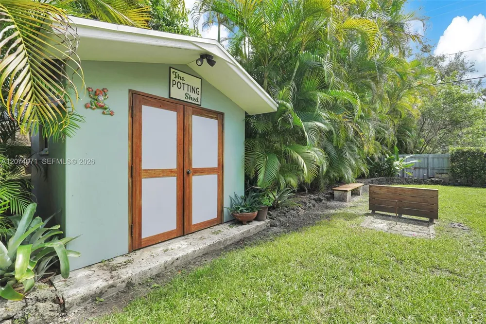 8220 SW 162nd St Palmetto Bay, FL 33157