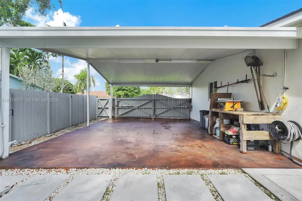 8220 SW 162nd St Palmetto Bay, FL 33157