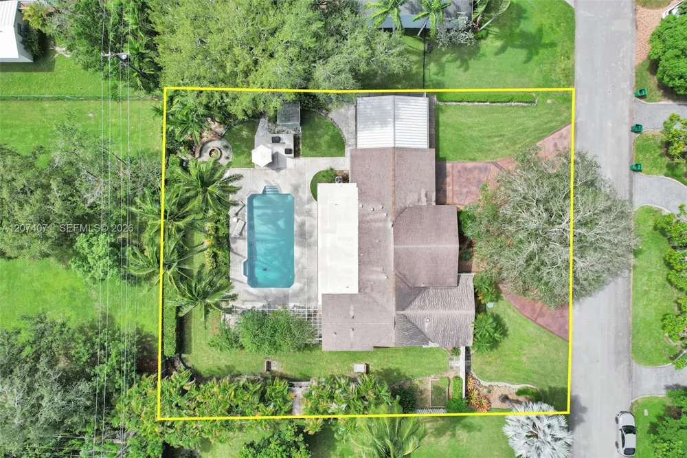8220 SW 162nd St Palmetto Bay, FL 33157