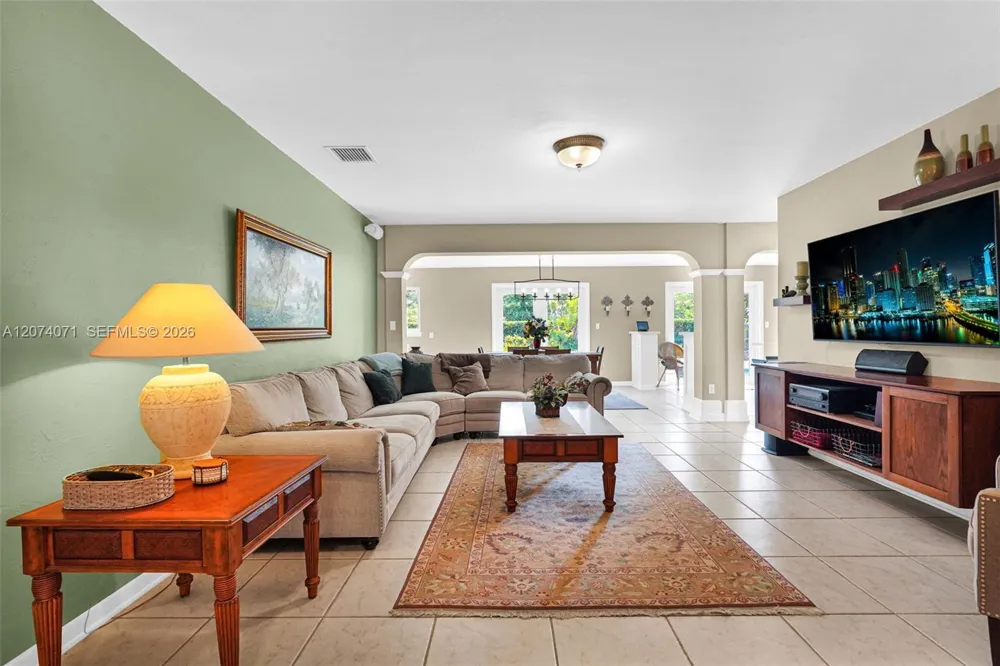 8220 SW 162nd St Palmetto Bay, FL 33157