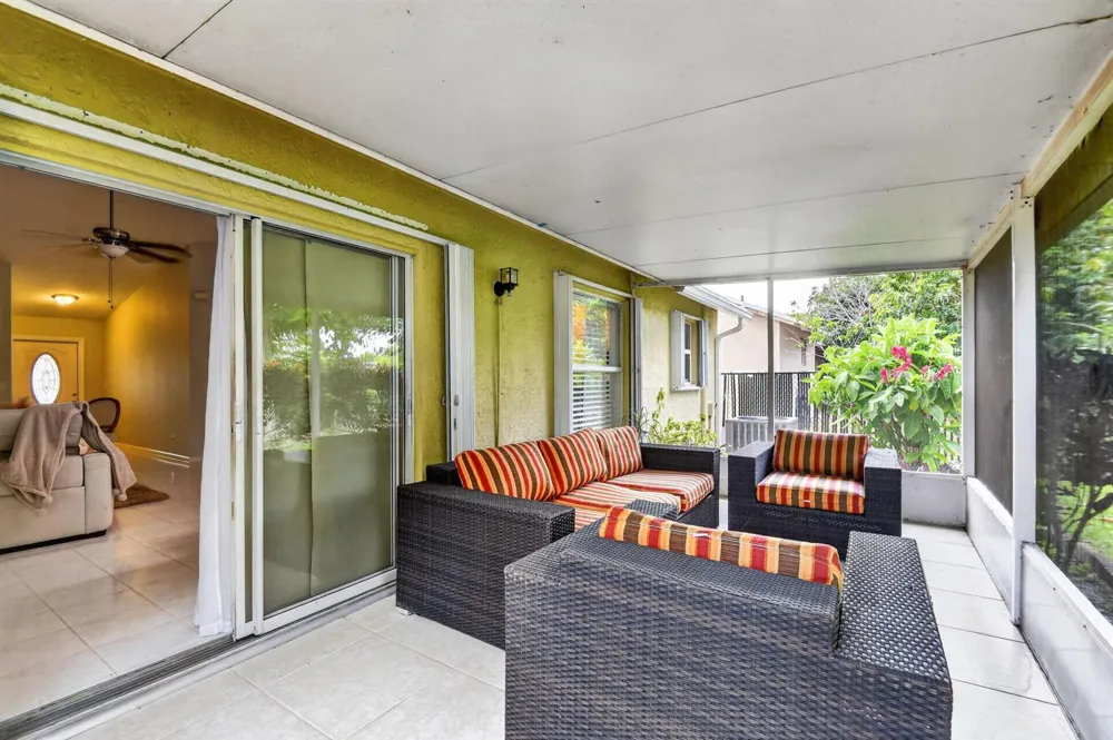 1080 Salmon Isle 