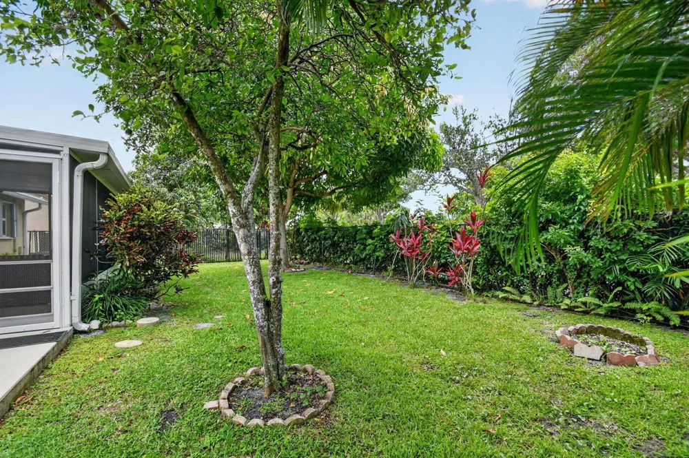 1080 Salmon Isle 