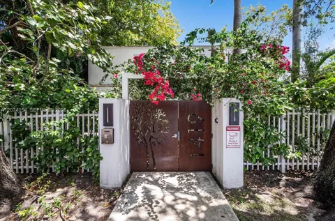 1419 West Ave #201