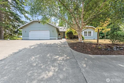 13 LEESON WAY