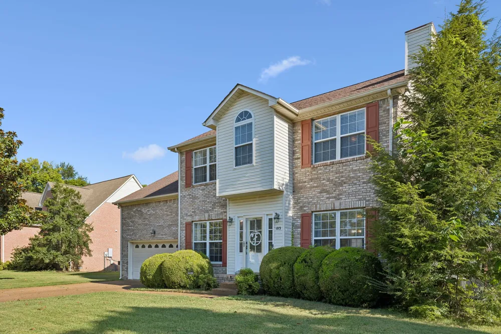 103 Overbrook Ct Columbia, TN 38401