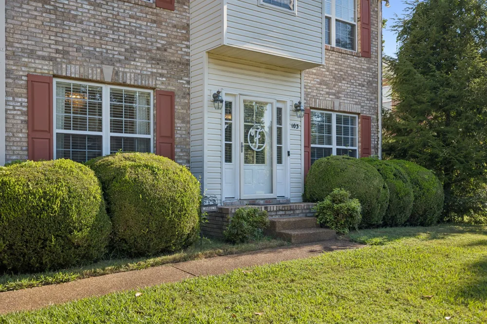 103 Overbrook Ct Columbia, TN 38401