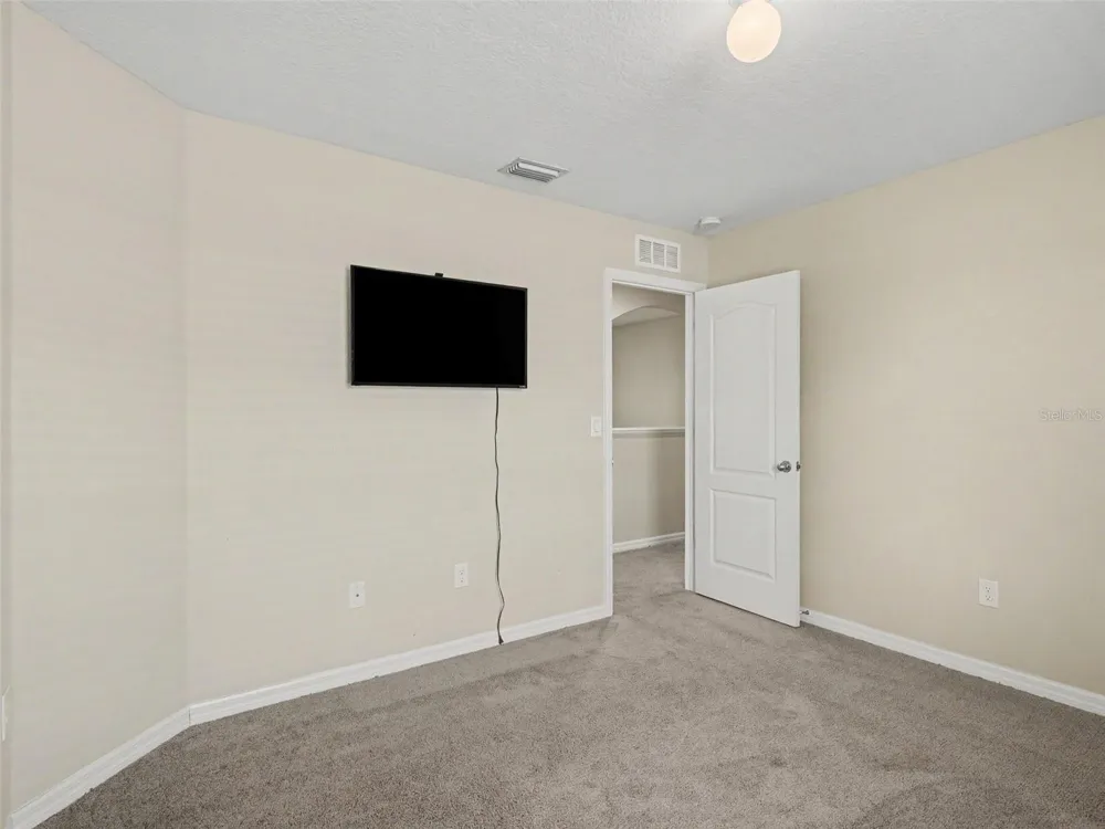 10413 AVIAN FORREST DRIVE Riverview, FL 33578