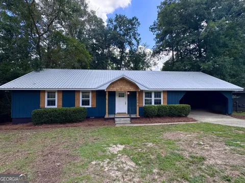 304 Pinewood DR