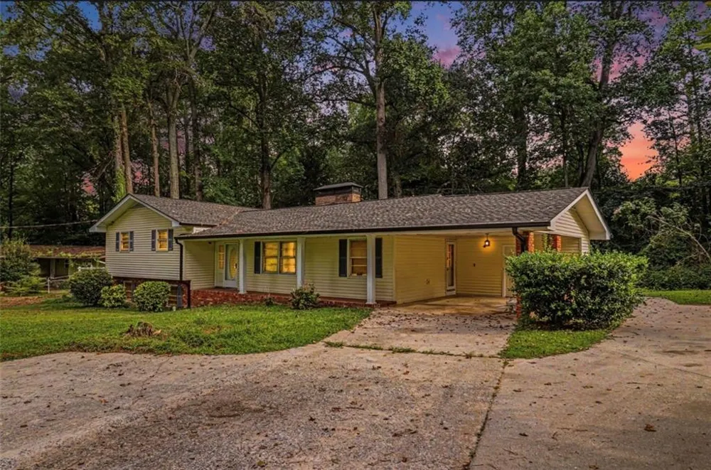 115 Valley View Drive Fairburn, GA 30213
