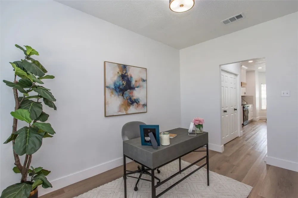 1704 Brookarbor Court Arlington, TX 76018