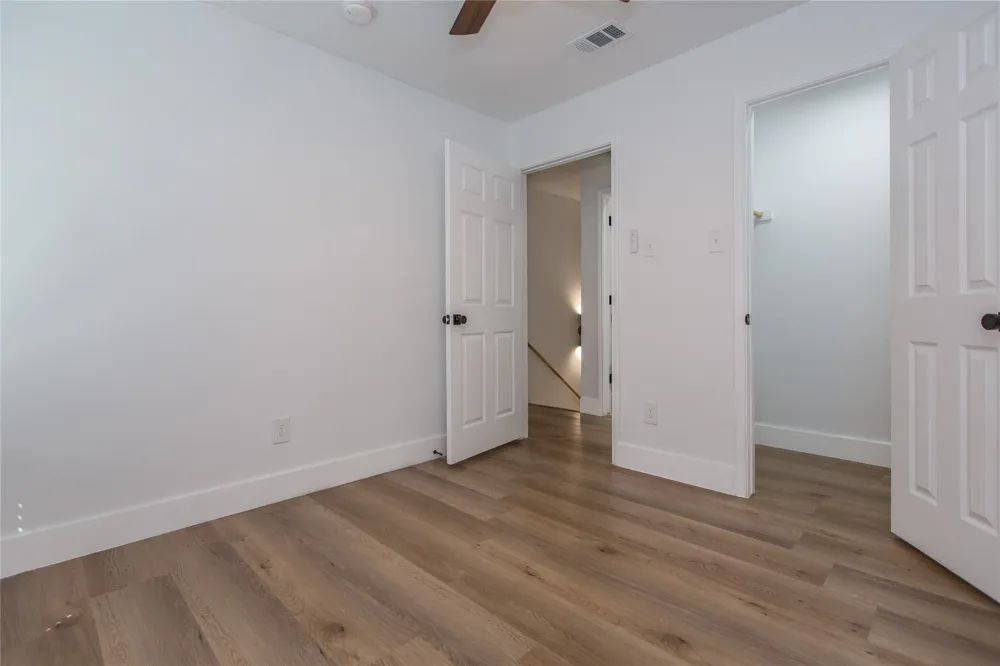 1704 Brookarbor Court Arlington, TX 76018