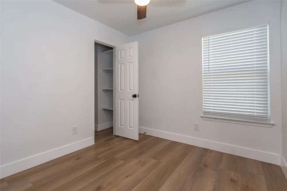1704 Brookarbor Court Arlington, TX 76018