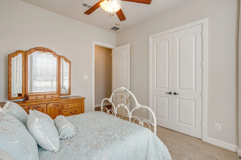 13041 Stacey Valley Drive Azle, TX 76020