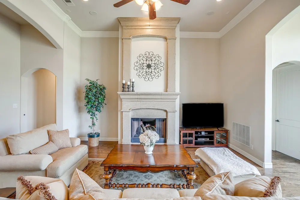13041 Stacey Valley Drive Azle, TX 76020