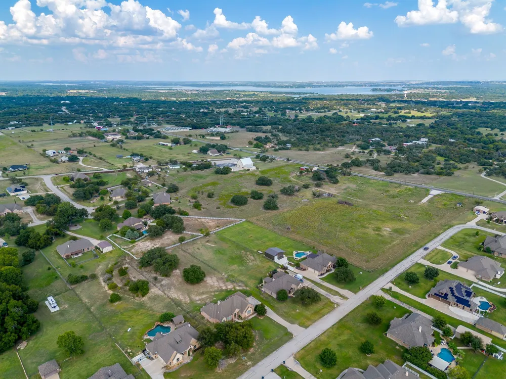 13041 Stacey Valley Drive Azle, TX 76020