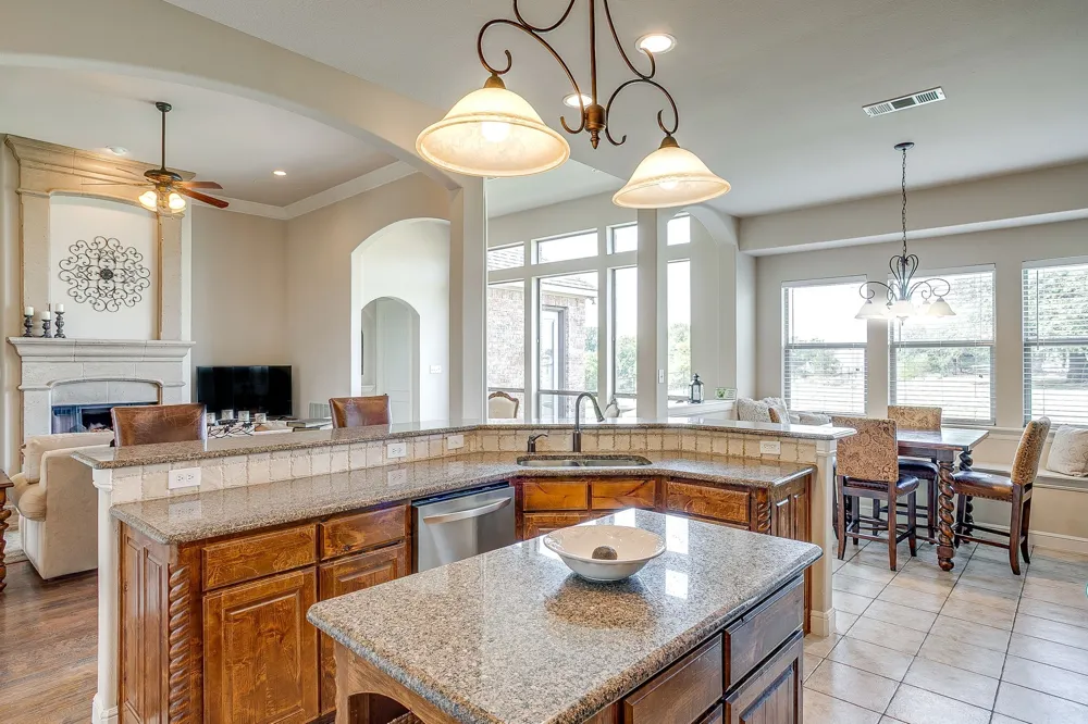 13041 Stacey Valley Drive Azle, TX 76020