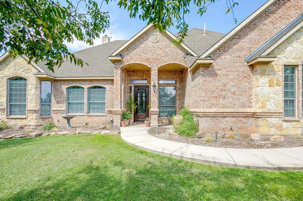 13041 Stacey Valley Drive Azle, TX 76020