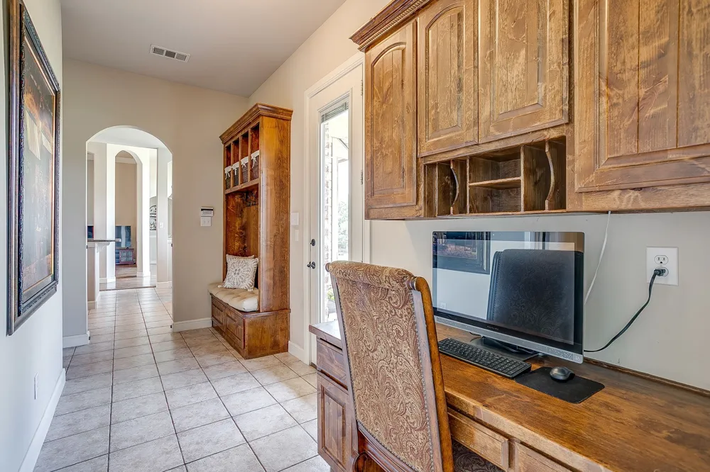 13041 Stacey Valley Drive Azle, TX 76020