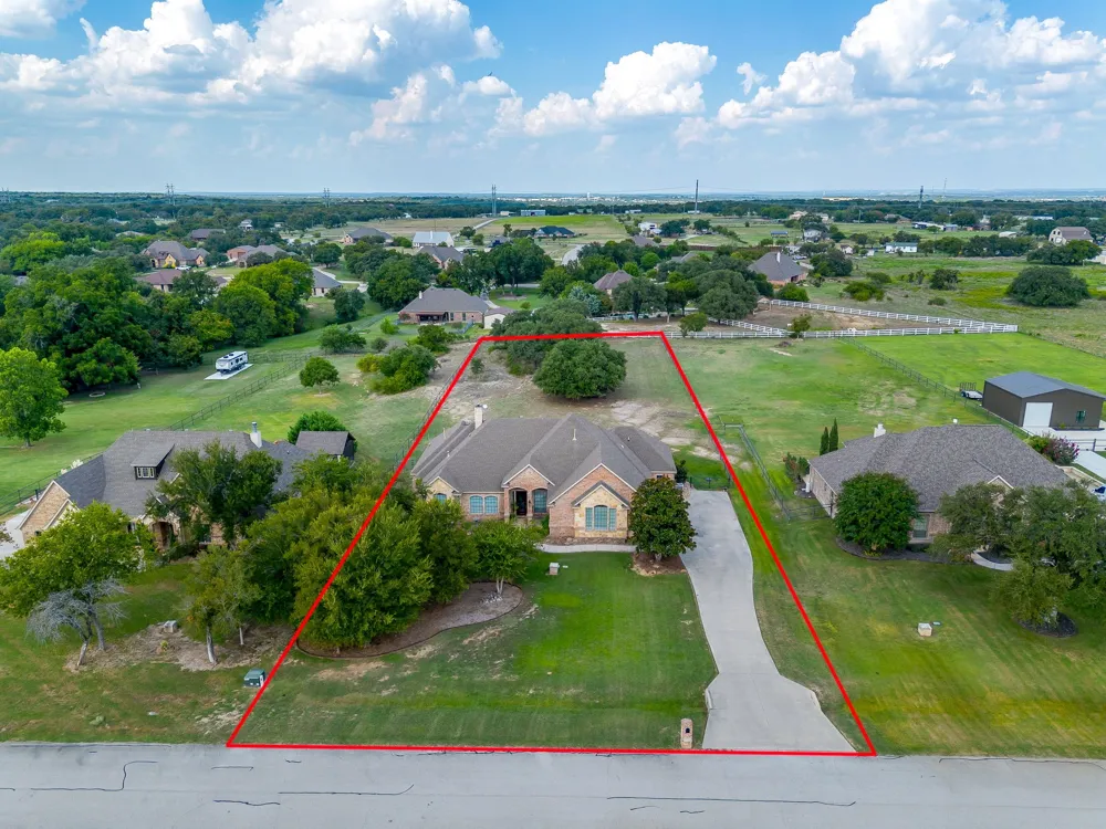 13041 Stacey Valley Drive Azle, TX 76020