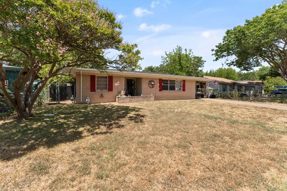 915 Liberty Drive Irving, TX 75061