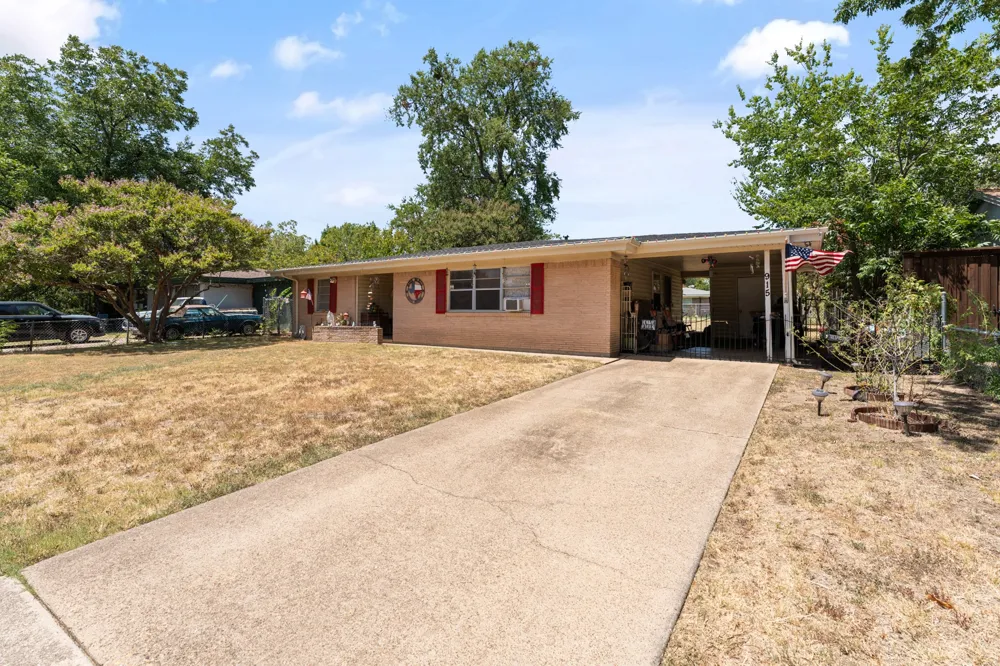 915 Liberty Drive Irving, TX 75061