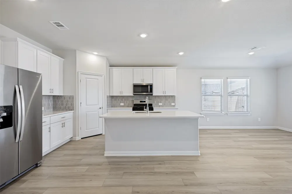3407 Pat Mayse Drive Farmersville, TX 75442