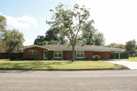 1201 Carey Drive