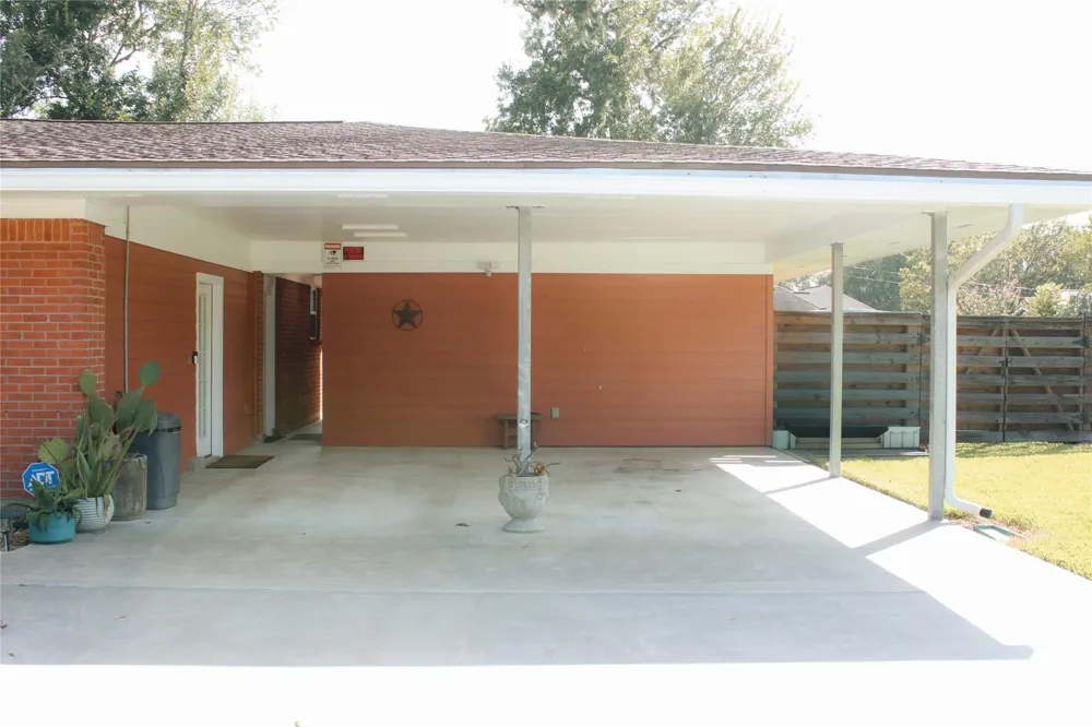 1201 Carey Drive Sweeny, TX 77480