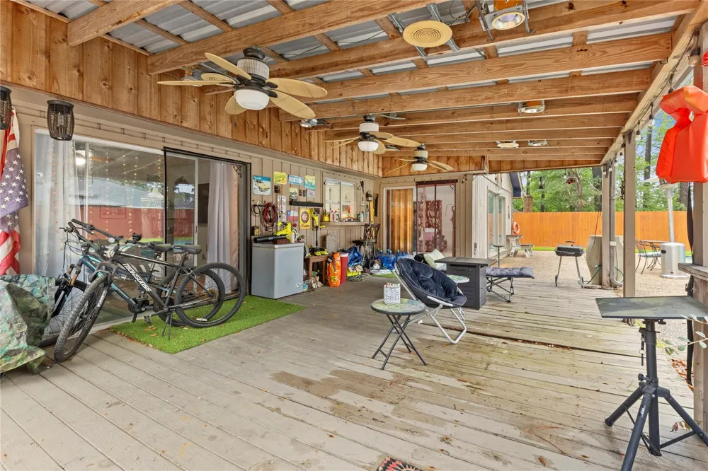 412 Burning Tree Drive Huntsville, TX 77340