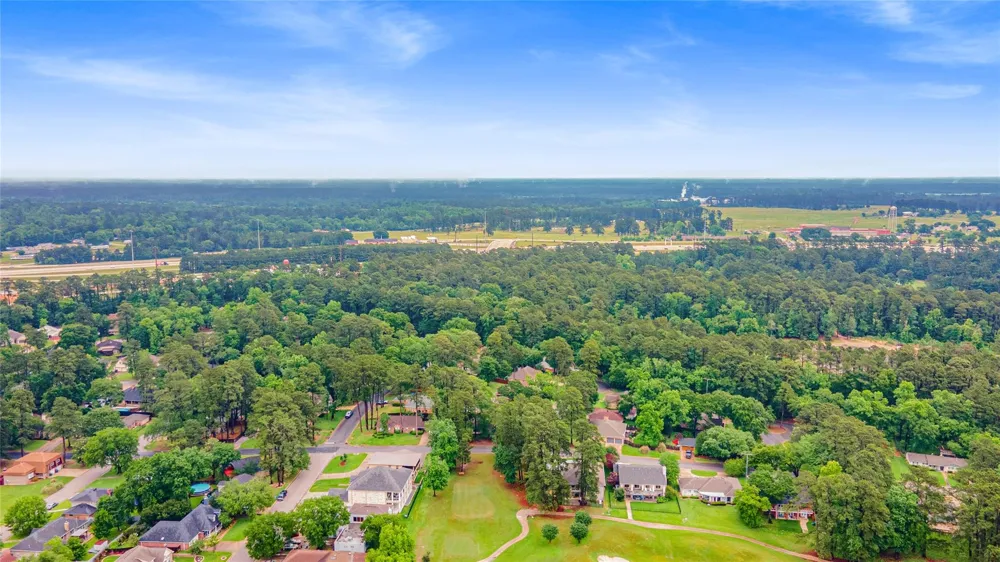 412 Burning Tree Drive Huntsville, TX 77340