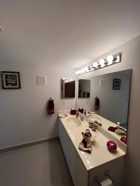 2603 NW 103rd Avenue Sunrise, FL 33322