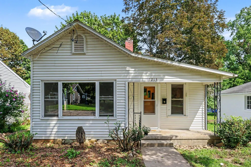 1213 Edwards Street Albion, MI 49224